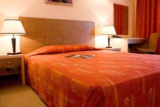 Отель Vitosha Park Hotel София Стандартный двухместный номер с 1 кроватью или 2 отдельными кроватями-2